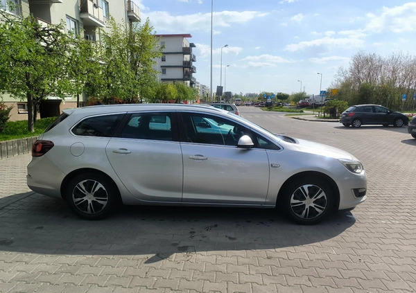 Opel Astra cena 22900 przebieg: 279000, rok produkcji 2013 z Lublin małe 106